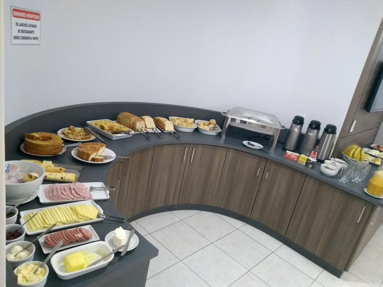 Hotel Mariluz Telemaco Borba Ngoại thất bức ảnh